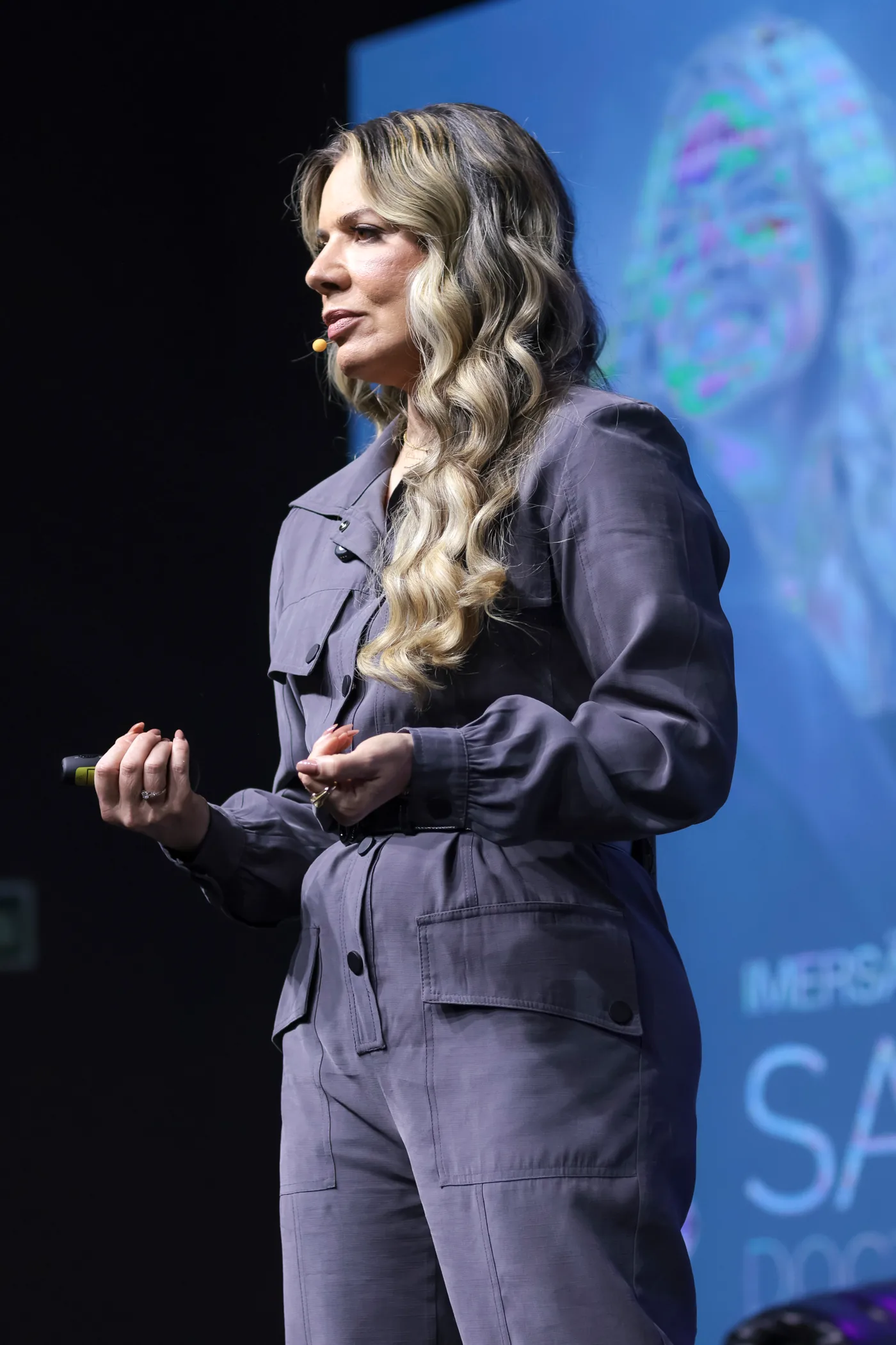 Dra. Sarina Occhipinti palestrando na imersão SariDoctors